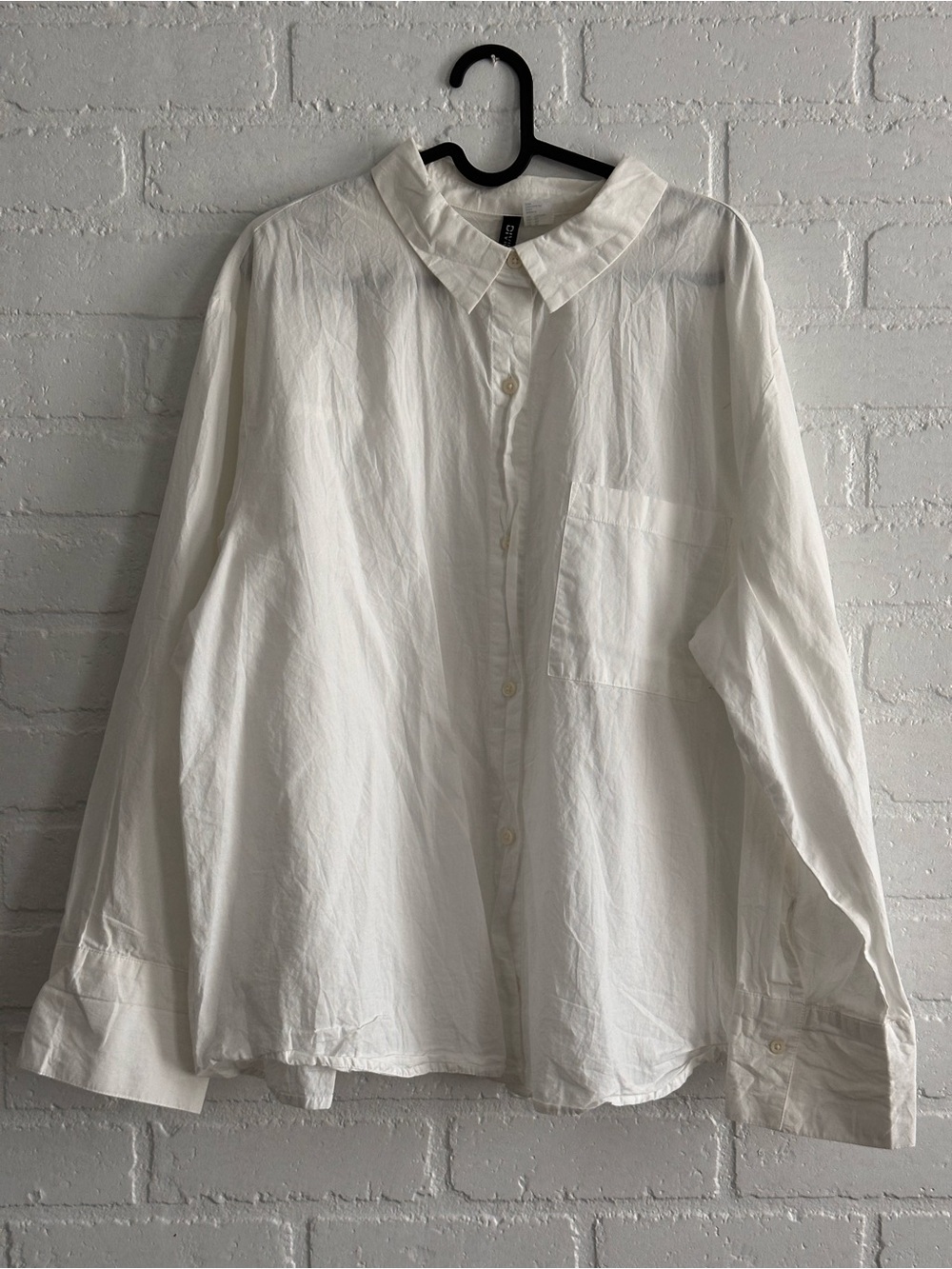 H&M Peter Pan collar white button up shirt